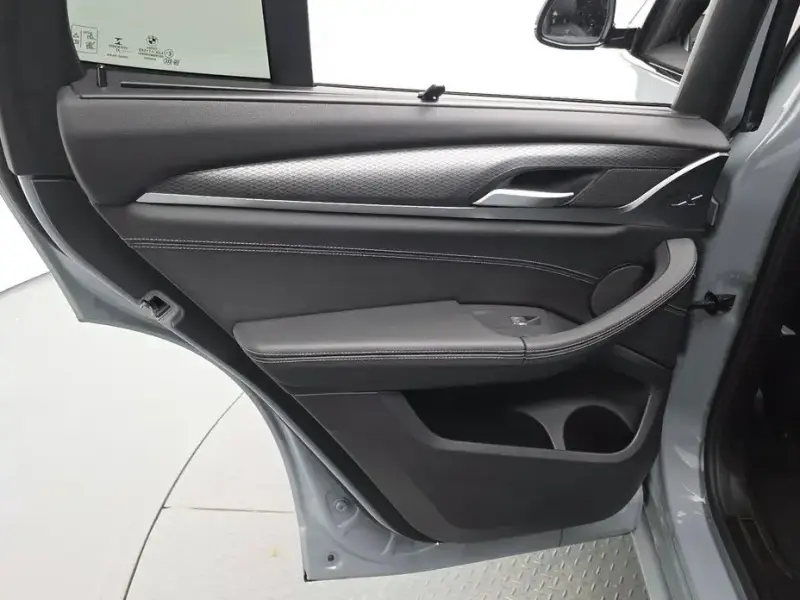2022 BMW X3 с пробегом 31 072 км