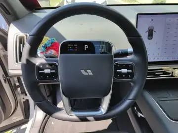 2024 Li Auto (Lixiang) L6 с пробегом 28 300 км