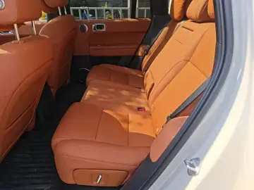 2025 Li Auto (Lixiang) L6 с пробегом 4 300 км