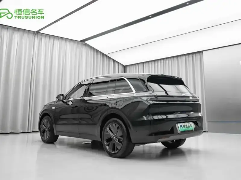 2024 Li Auto (Lixiang) L6 с пробегом 48 000 км