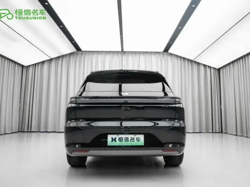 2024 Li Auto (Lixiang) L6 с пробегом 48 000 км