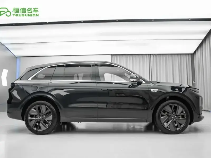 2024 Li Auto (Lixiang) L6 с пробегом 48 000 км