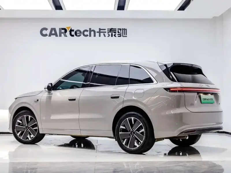 2026 Li Auto (Lixiang) L6 с пробегом 6 600 км