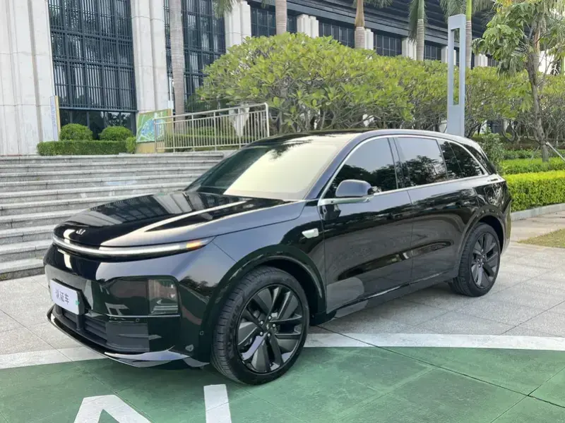 2024 Li Auto (Lixiang) L6 с пробегом 28 000 км