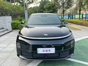 2024 Li Auto (Lixiang) L6 с пробегом 28 000 км