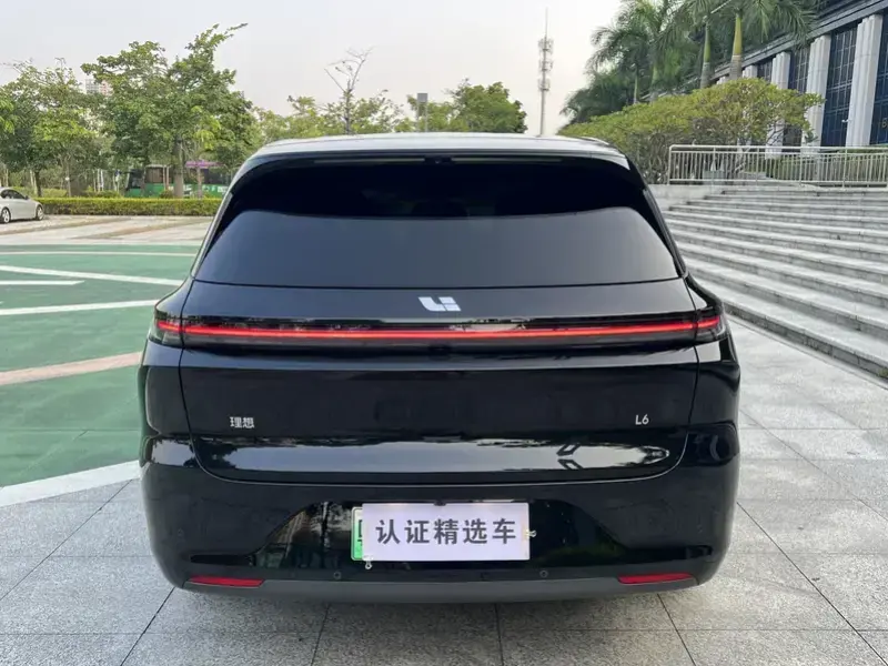 2024 Li Auto (Lixiang) L6 с пробегом 28 000 км