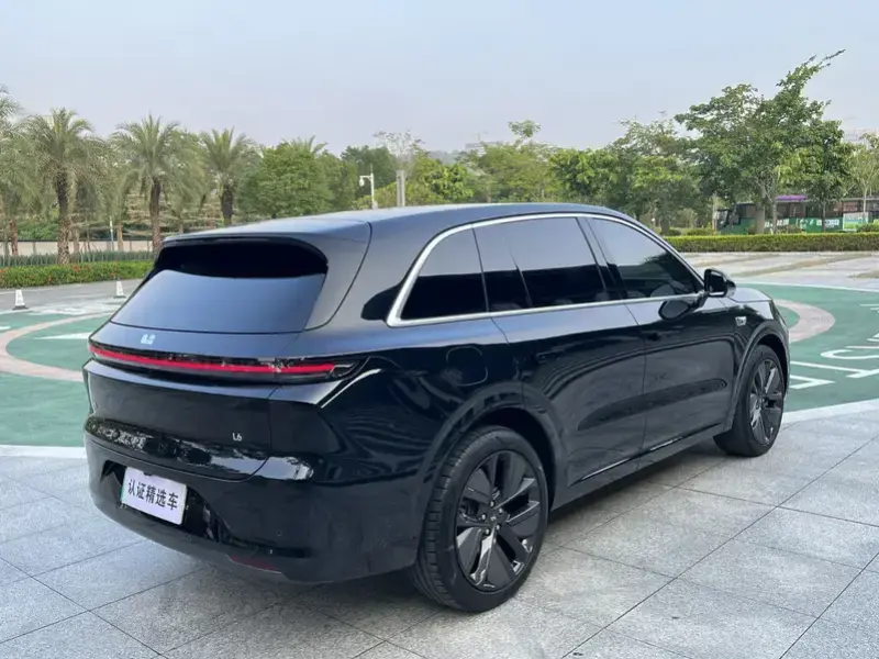 2024 Li Auto (Lixiang) L6 с пробегом 28 000 км