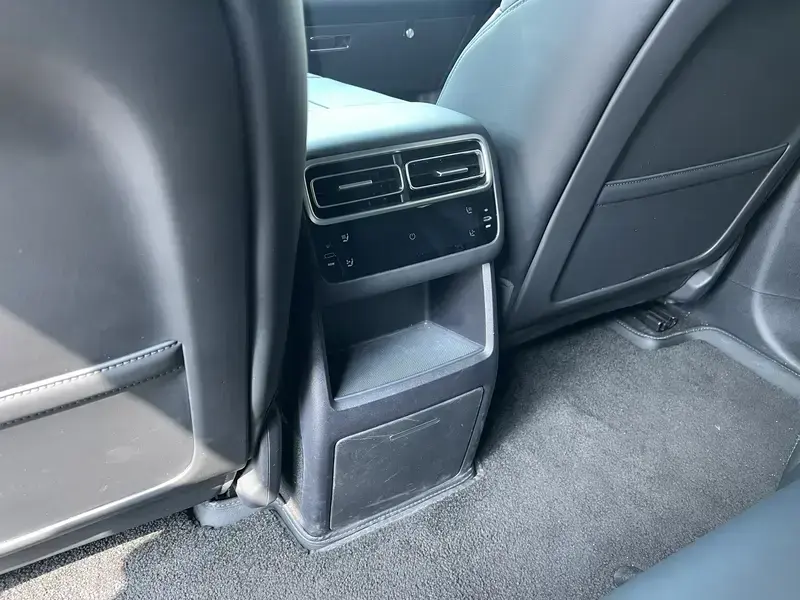 2024 Li Auto (Lixiang) L6 с пробегом 60 000 км