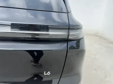 2024 Li Auto (Lixiang) L6 с пробегом 60 000 км