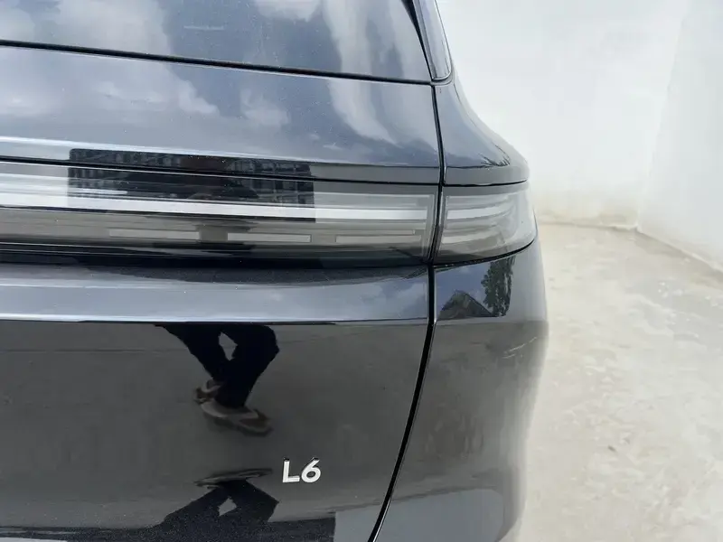 2024 Li Auto (Lixiang) L6 с пробегом 60 000 км