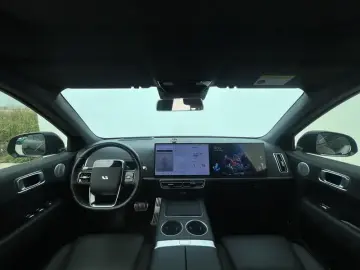 2024 Li Auto (Lixiang) L6 с пробегом 60 000 км