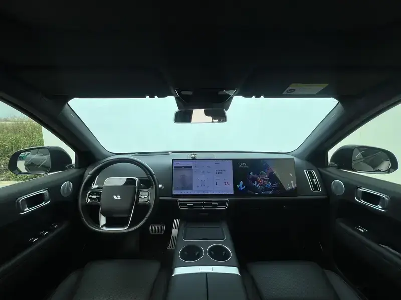 2024 Li Auto (Lixiang) L6 с пробегом 60 000 км
