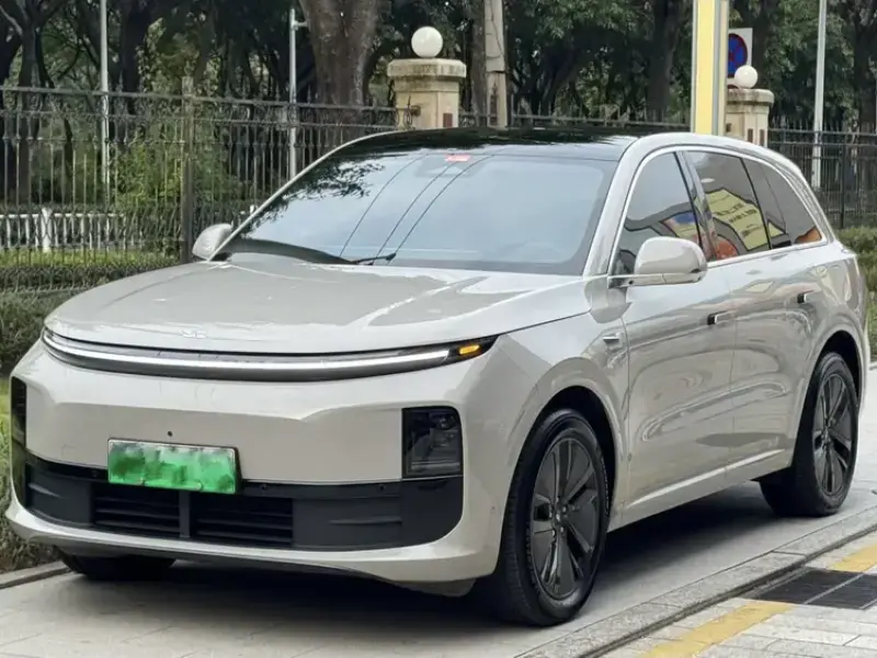 2024 Li Auto (Lixiang) L6 с пробегом 70 000 км