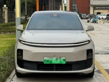 2024 Li Auto (Lixiang) L6 с пробегом 70 000 км