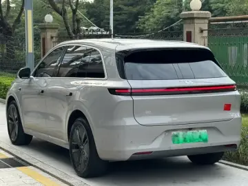 2024 Li Auto (Lixiang) L6 с пробегом 70 000 км