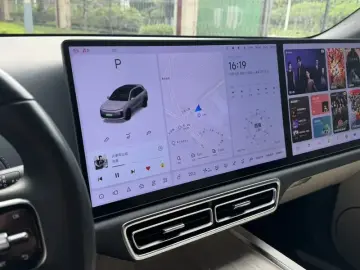 2024 Li Auto (Lixiang) L6 с пробегом 70 000 км