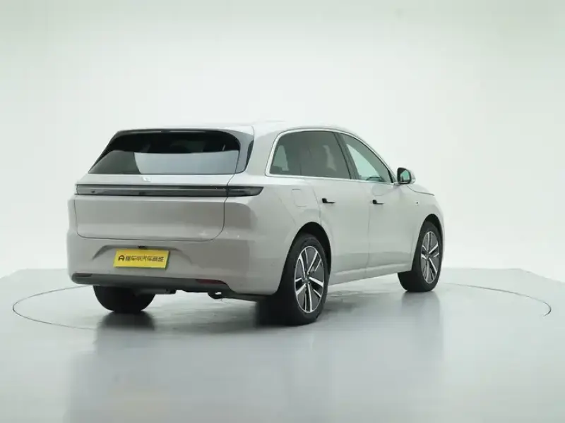 2024 Li Auto (Lixiang) L6 с пробегом 53 700 км