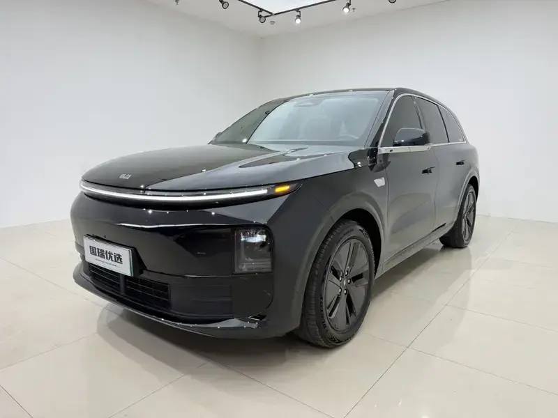 2024 Li Auto (Lixiang) L6 с пробегом 39 000 км