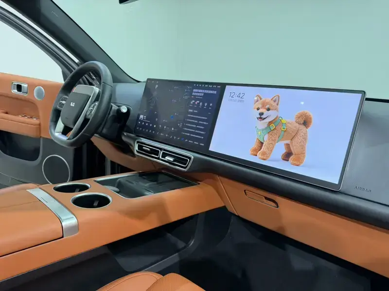 2024 Li Auto (Lixiang) L6 с пробегом 39 000 км