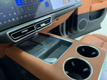 2024 Li Auto (Lixiang) L6 с пробегом 39 000 км