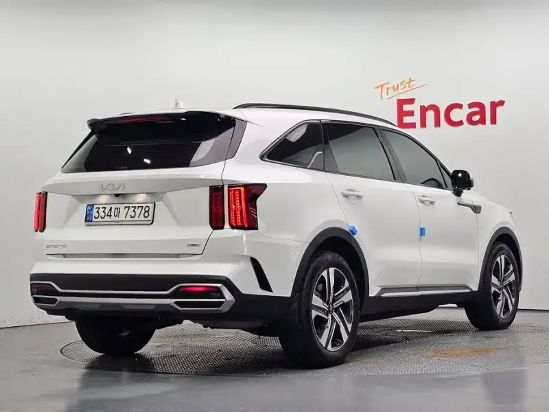 2023 Kia Sorento с пробегом 61 548 км