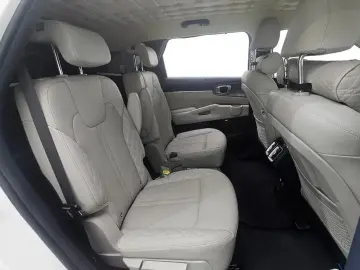 2023 Kia Sorento с пробегом 61 548 км