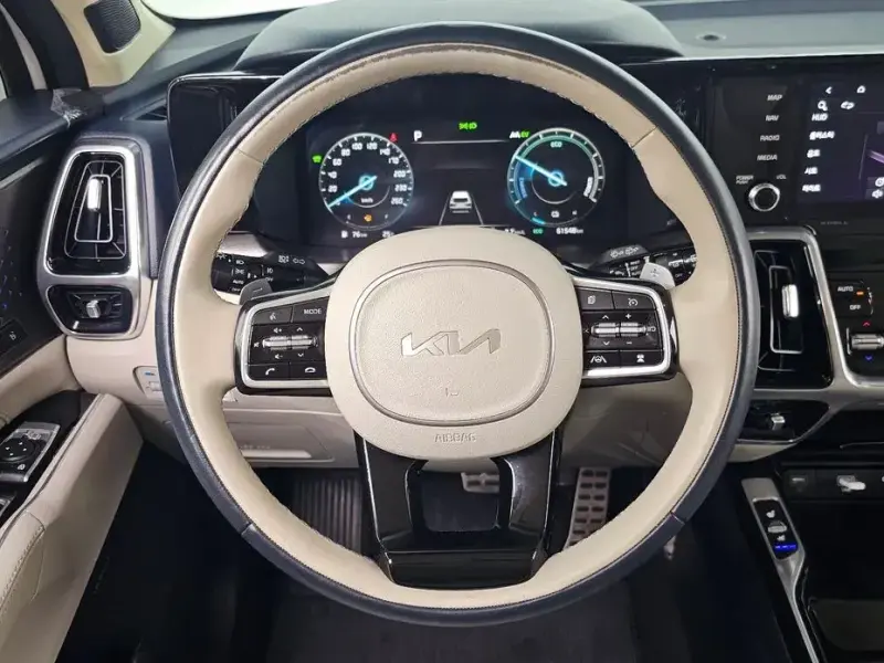 2023 Kia Sorento с пробегом 61 548 км