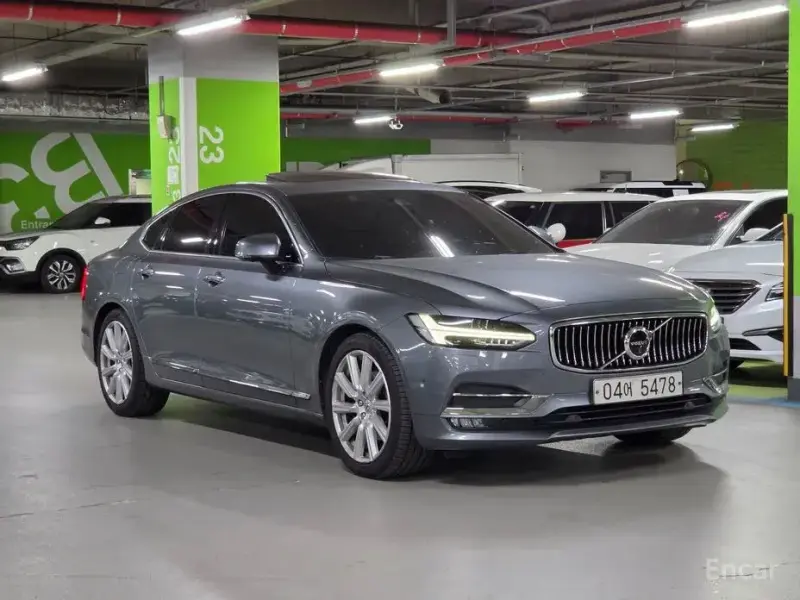 2018 Volvo S90 с пробегом 127 078 км