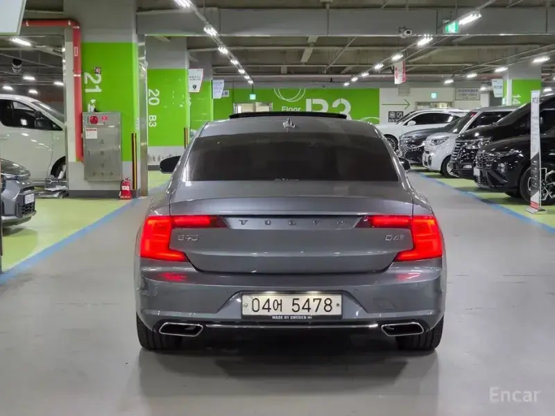 2018 Volvo S90 с пробегом 127 078 км