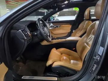 2018 Volvo S90 с пробегом 127 078 км