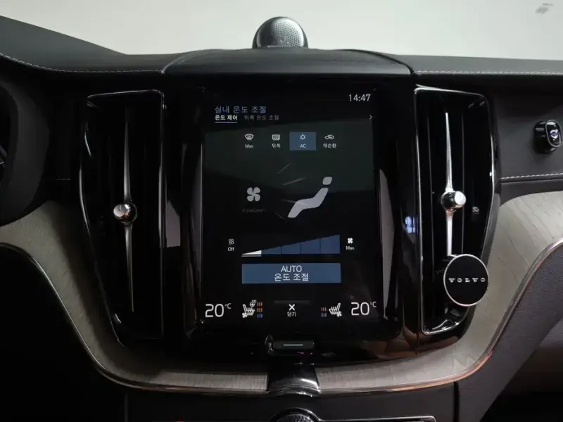 2020 Volvo XC60 с пробегом 56 553 км