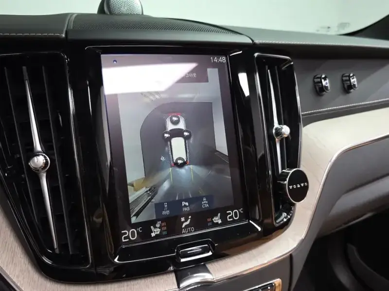 2020 Volvo XC60 с пробегом 56 553 км