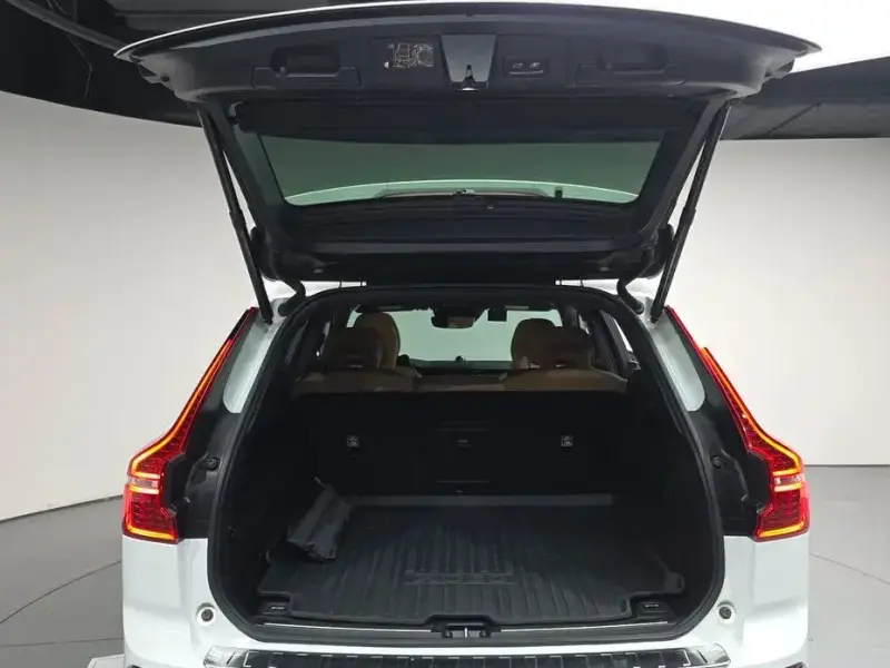 2020 Volvo XC60 с пробегом 56 553 км