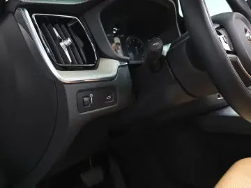 2020 Volvo XC60 с пробегом 56 553 км