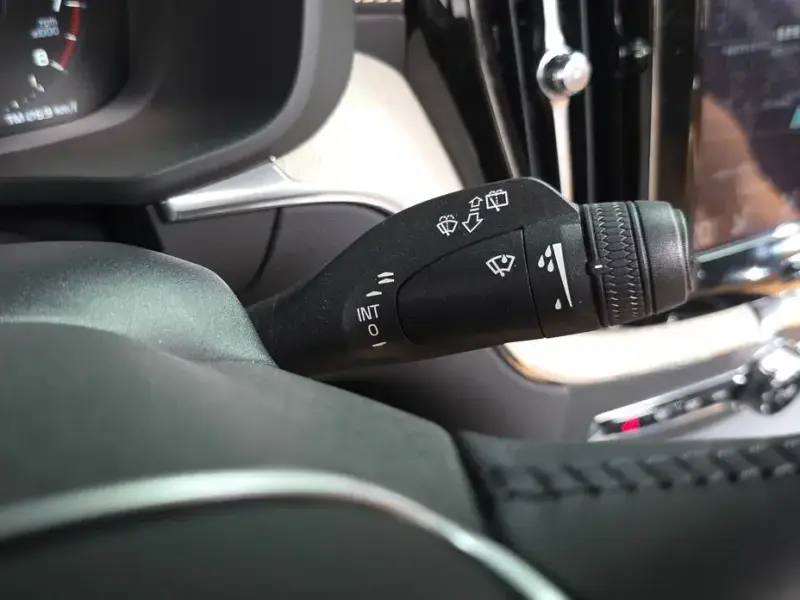 2020 Volvo XC60 с пробегом 56 553 км