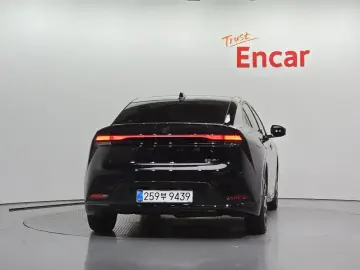 2026 Toyota Prius с пробегом 4 297 км