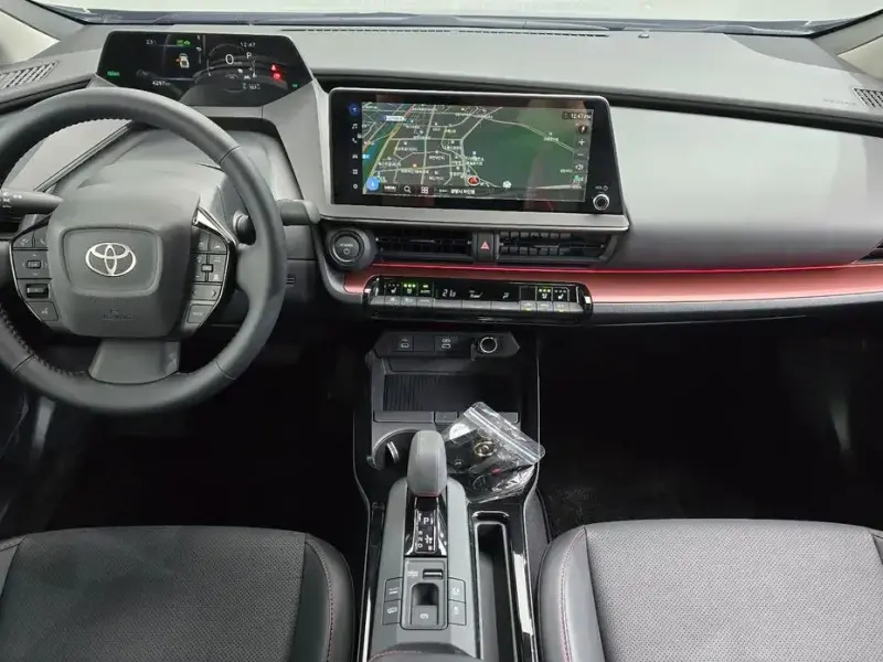 2026 Toyota Prius с пробегом 4 297 км