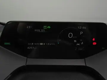 2026 Toyota Prius с пробегом 4 297 км