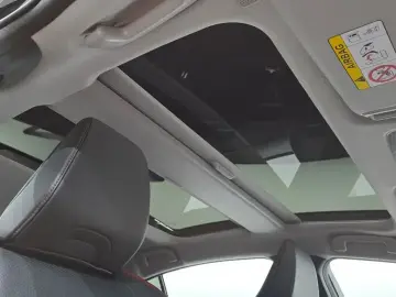 2026 Toyota Prius с пробегом 4 297 км