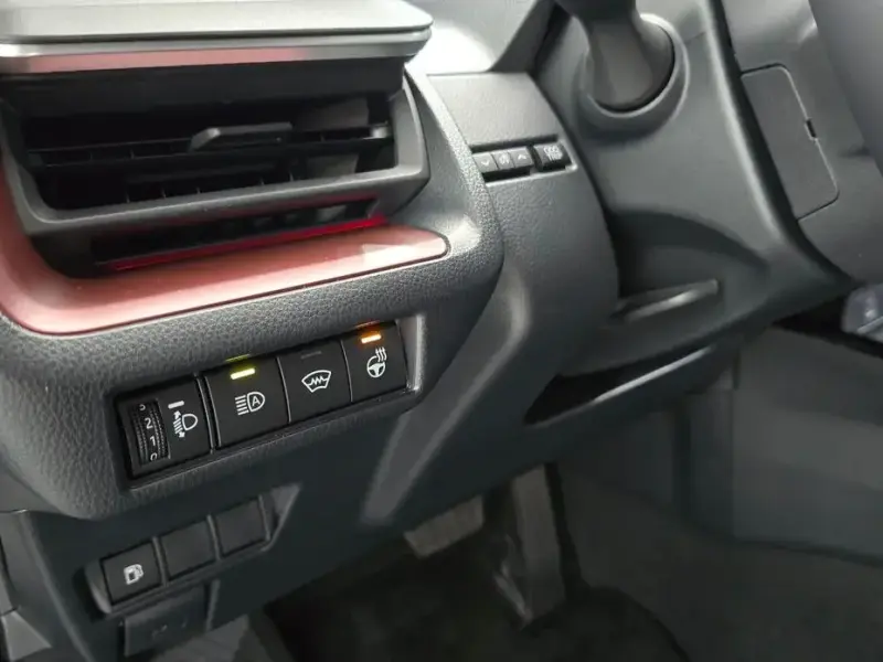 2026 Toyota Prius с пробегом 4 297 км