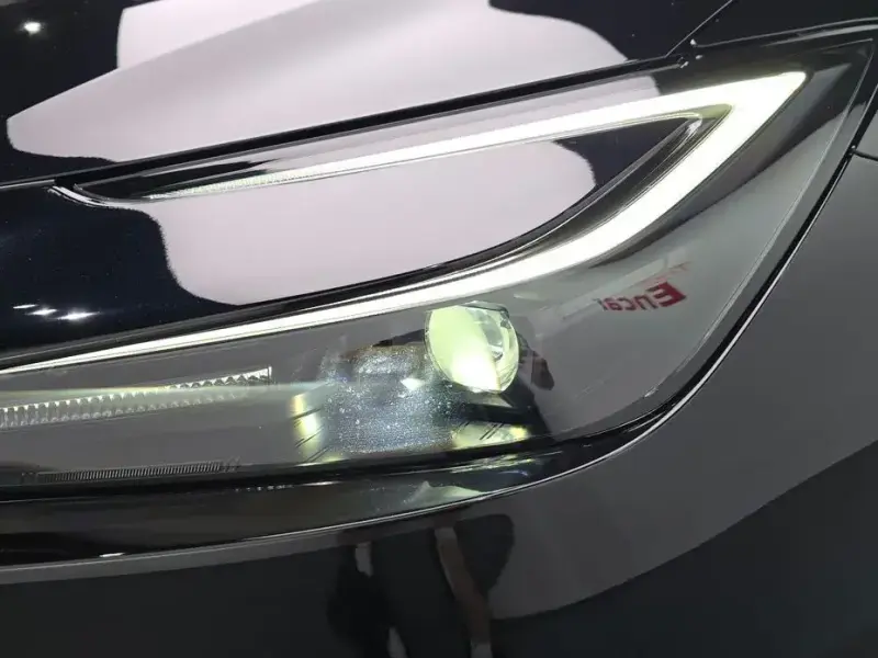 2026 Toyota Prius с пробегом 4 297 км