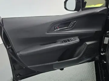 2026 Toyota Prius с пробегом 4 297 км