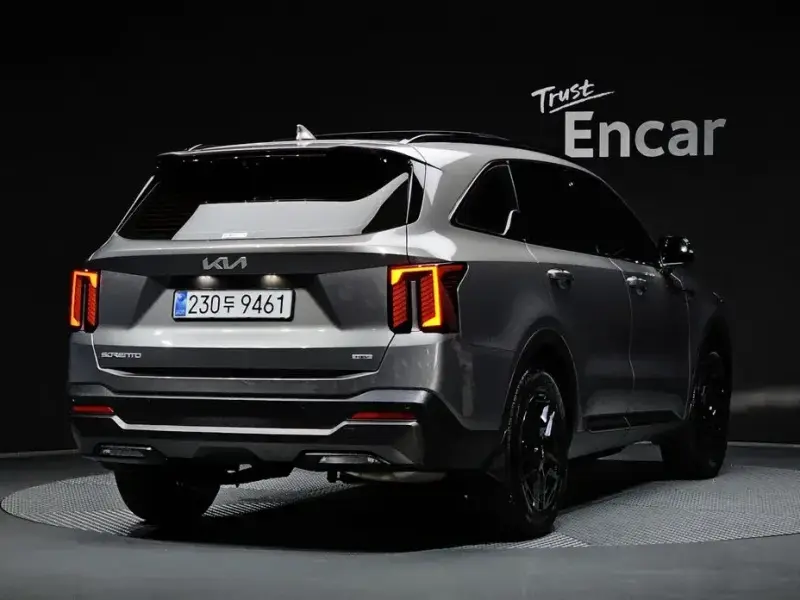 2025 Kia Sorento с пробегом 15 995 км
