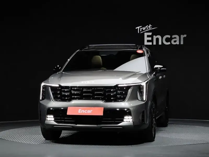 2025 Kia Sorento с пробегом 15 995 км