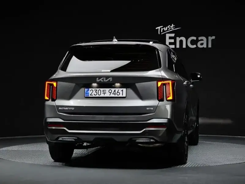 2025 Kia Sorento с пробегом 15 995 км