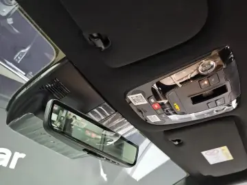2025 Kia Sorento с пробегом 15 995 км