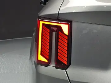 2025 Kia Sorento с пробегом 15 995 км