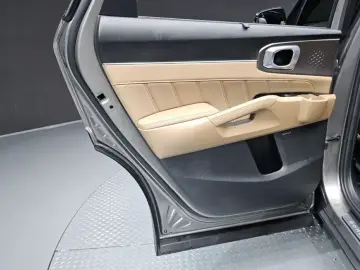 2025 Kia Sorento с пробегом 15 995 км