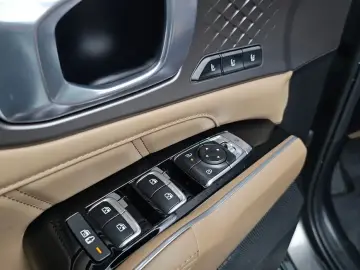 2025 Kia Sorento с пробегом 15 995 км