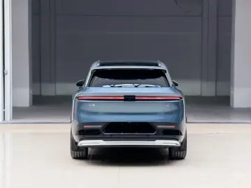 2025 Zeekr 7X с пробегом 13 000 км